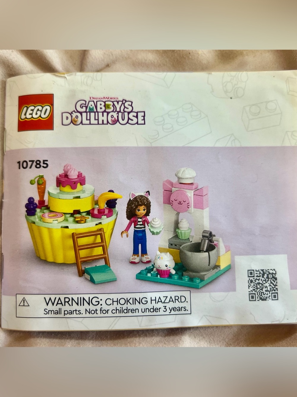 Lego Gabby's Dollhouse Mini Playset - Yellow, Pink, Teal, Purple